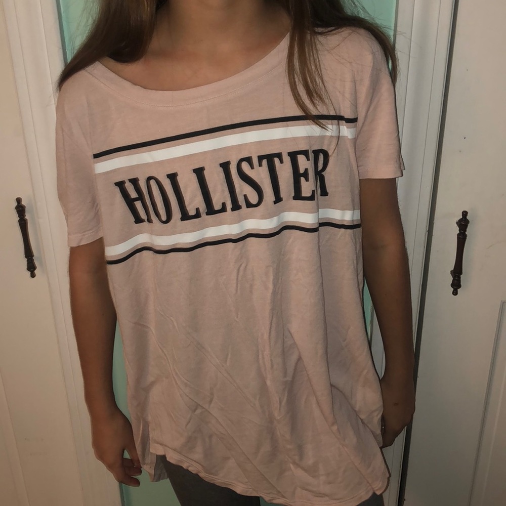 Hollister pink tee